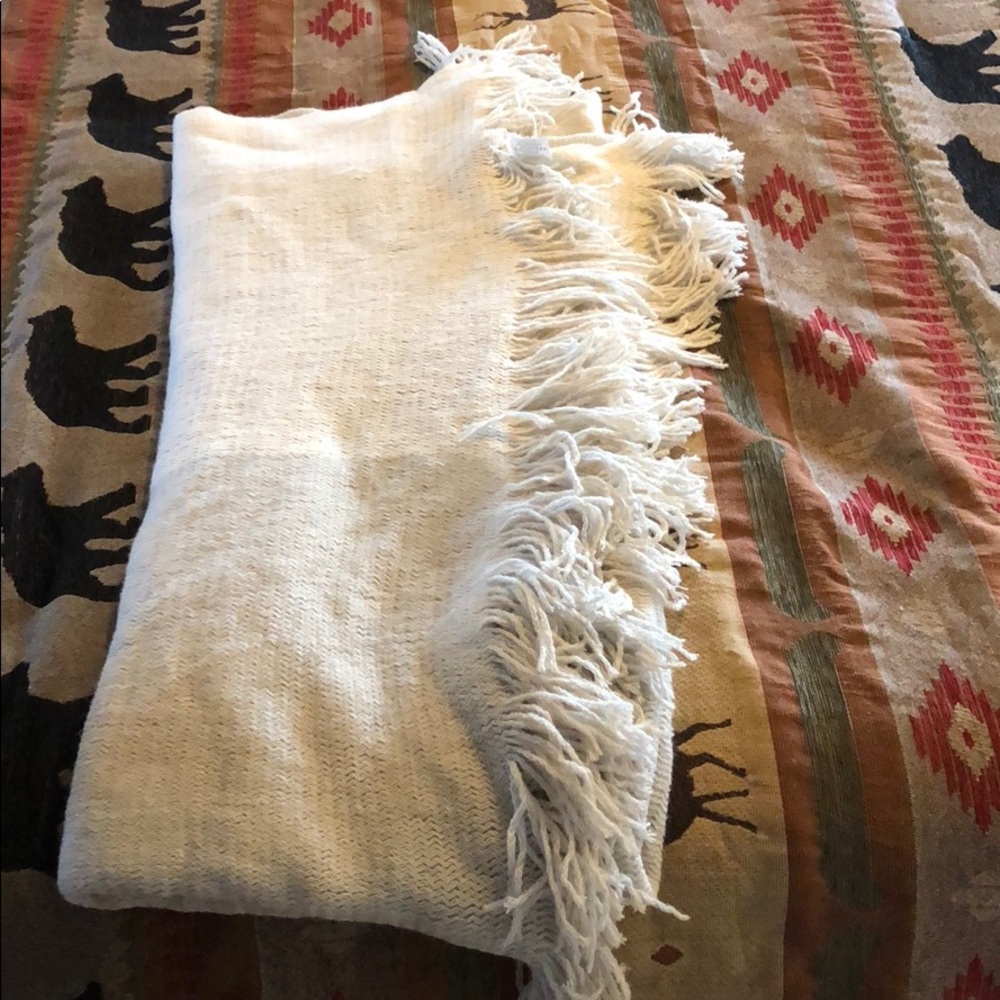 Decorative blanket.
